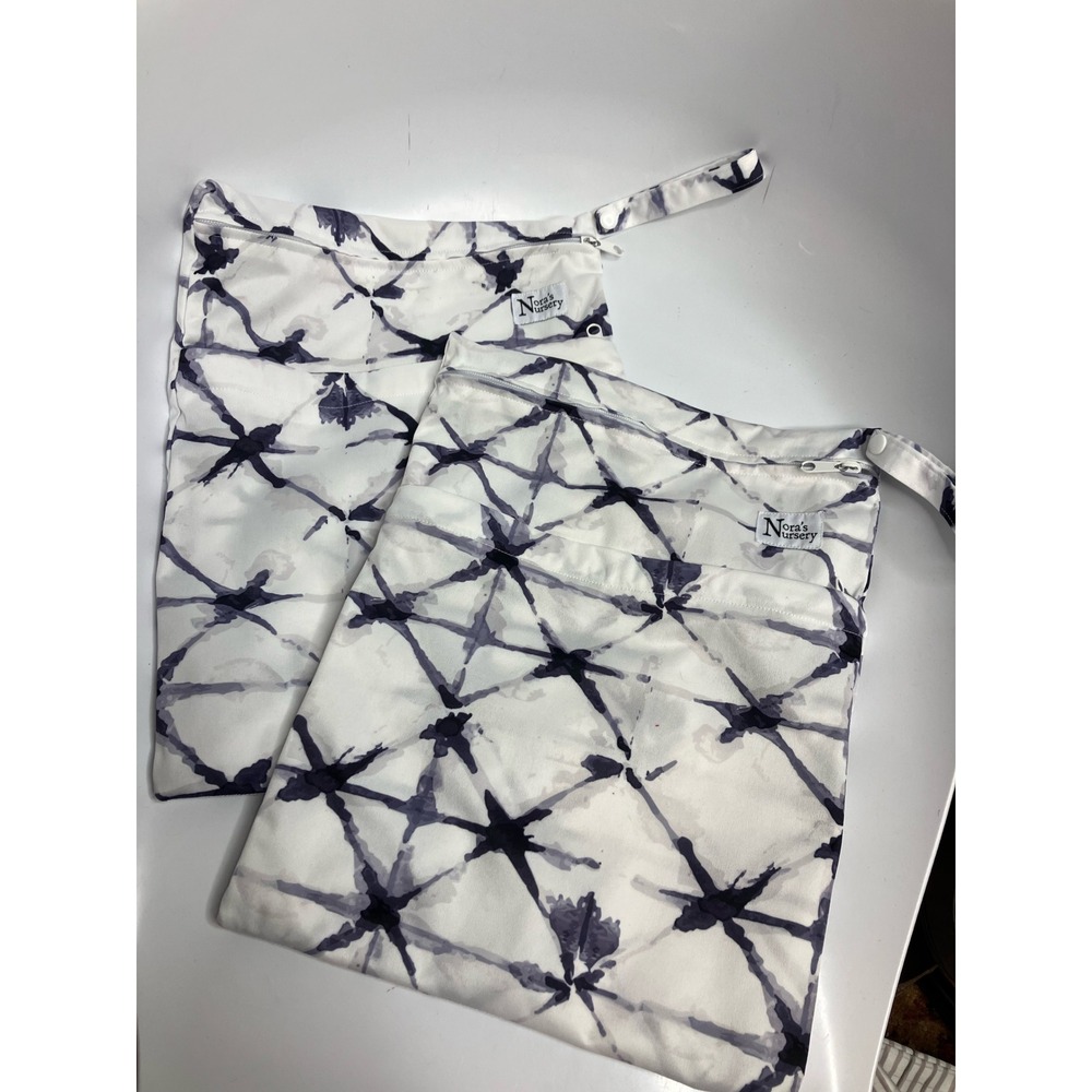 Nora's Nursery Wet Bag 2pk Unisex OS Navy White Excellent Cloth Diaper Storage